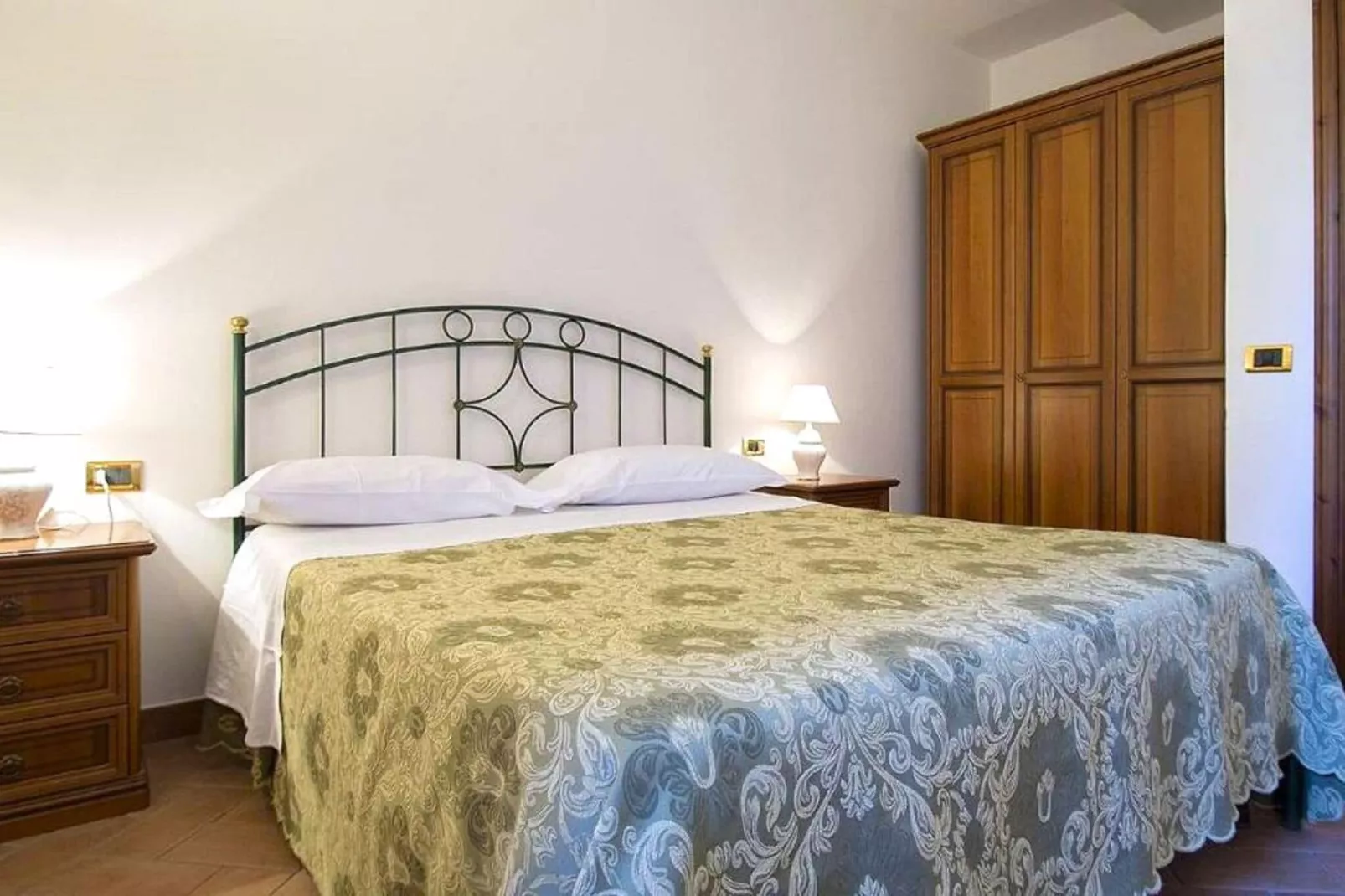 Trilo-Bedroom