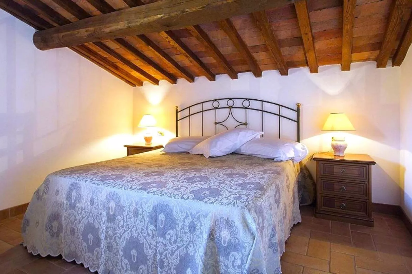Trilo-Bedroom