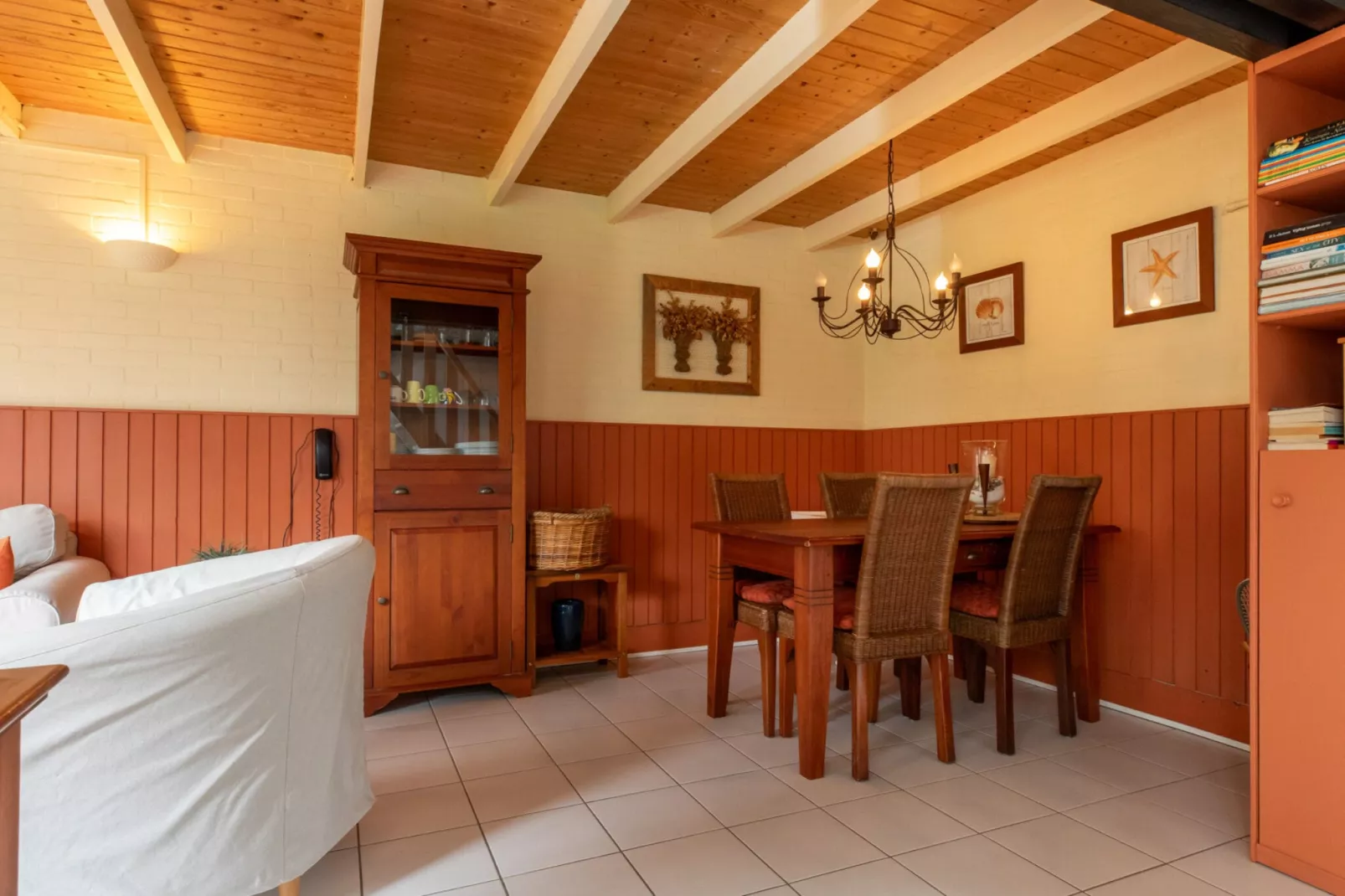 De Haaijmanweg 5  Burgh Haamstede 'Huisje 86'-Dining room