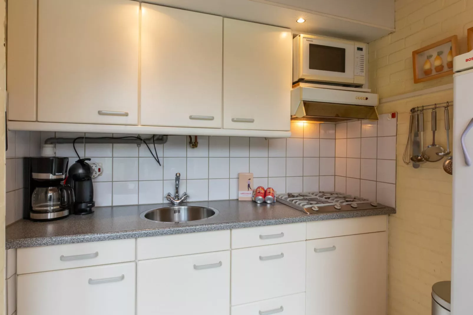 De Haaijmanweg 5  Burgh Haamstede 'Huisje 86'-Kitchen