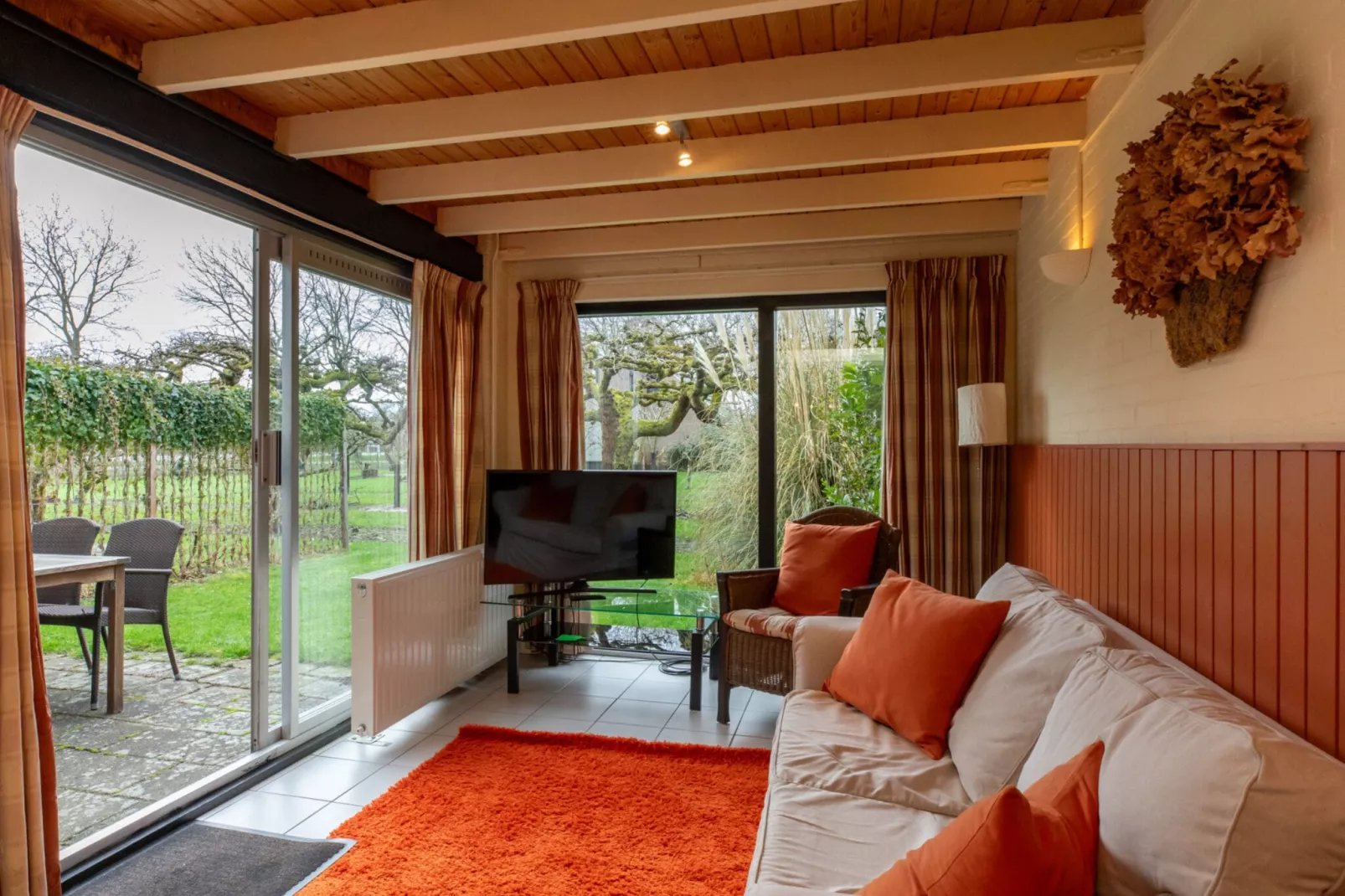 De Haaijmanweg 5  Burgh Haamstede 'Huisje 86'-Living room