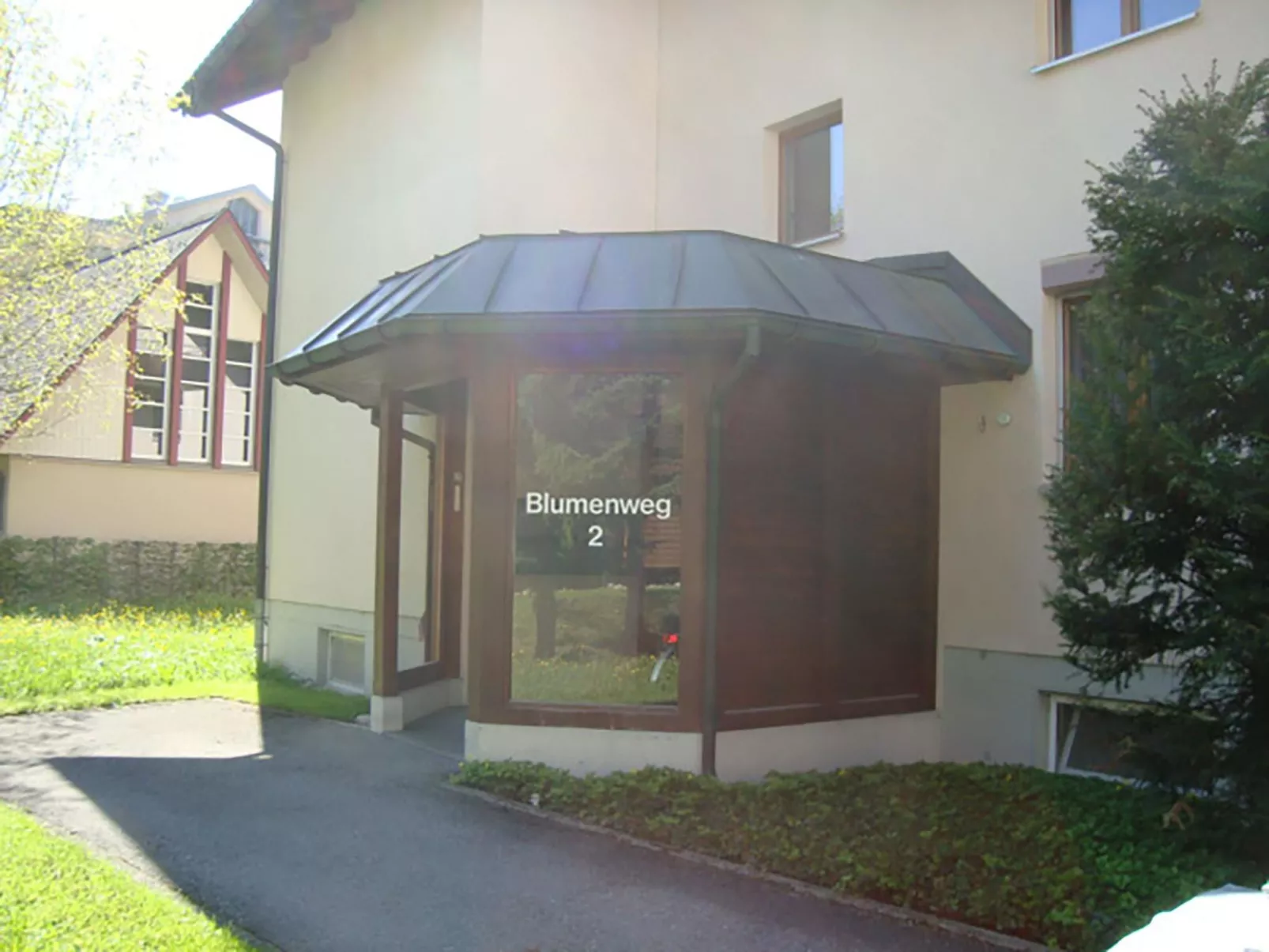 Blumenweg 2-Inside