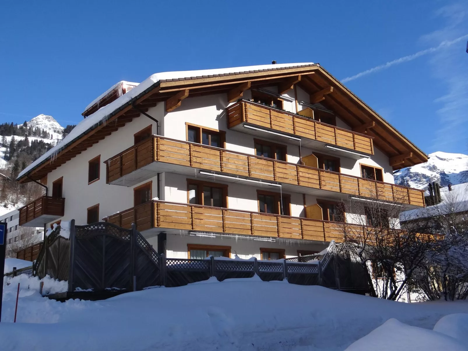 Alpenstrasse 1-Inside