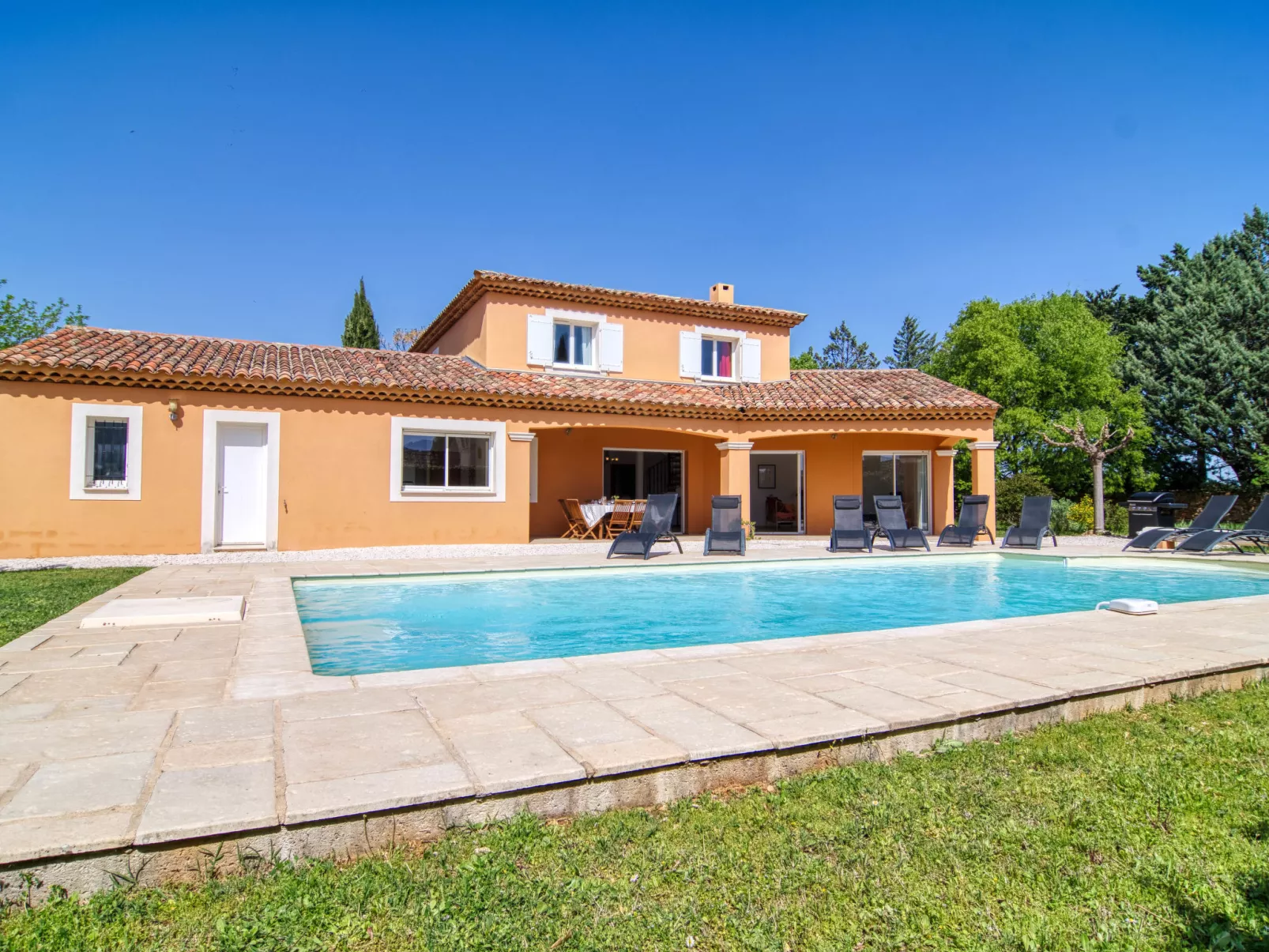 Villa Faro-Outside