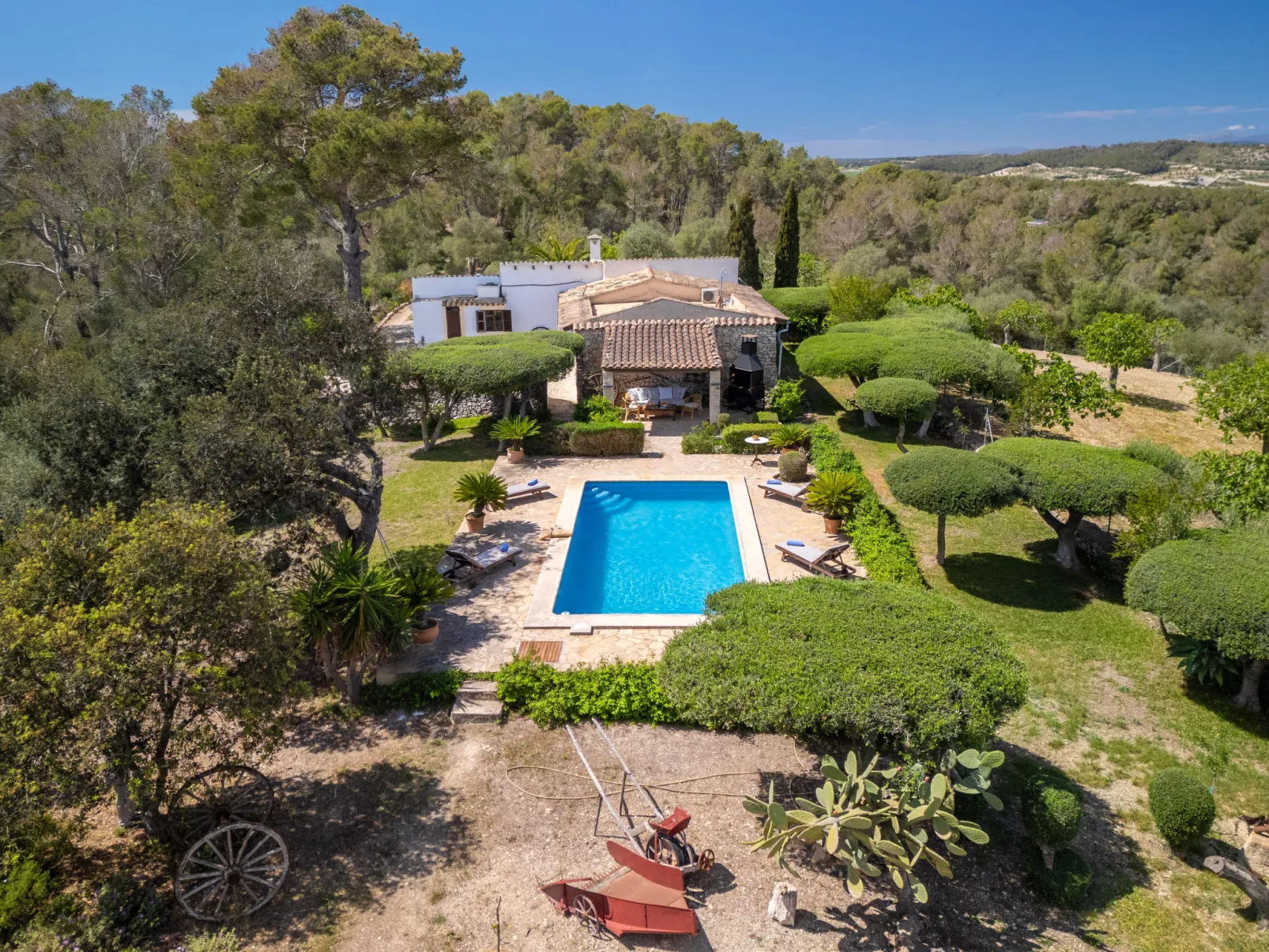 Sant Joan-Outside