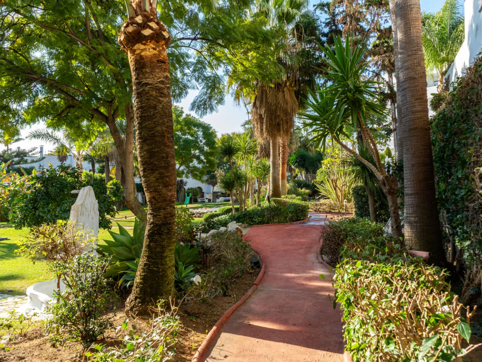 Marbella Real-Outside