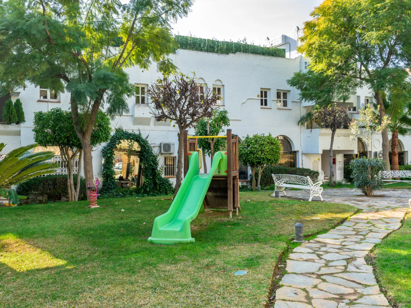 Marbella Real-Outside