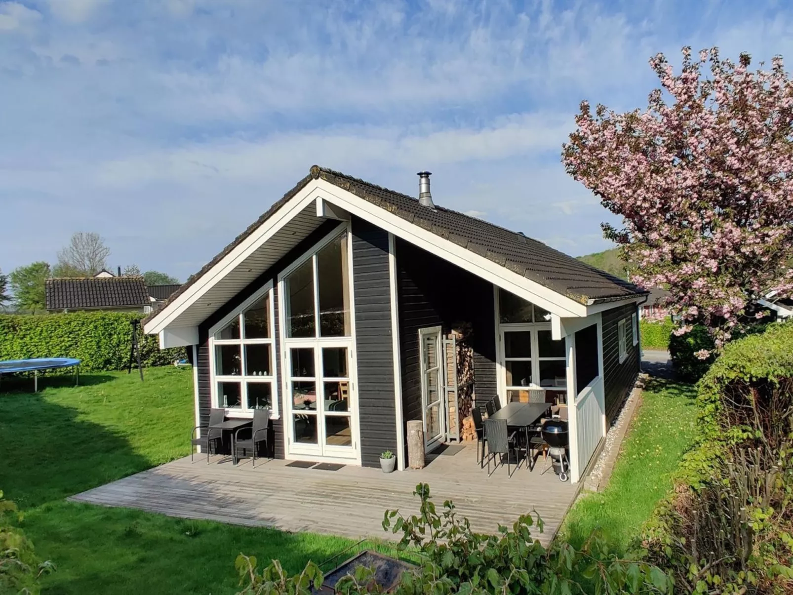 "Holmwith" - 200m from the sea-Outside