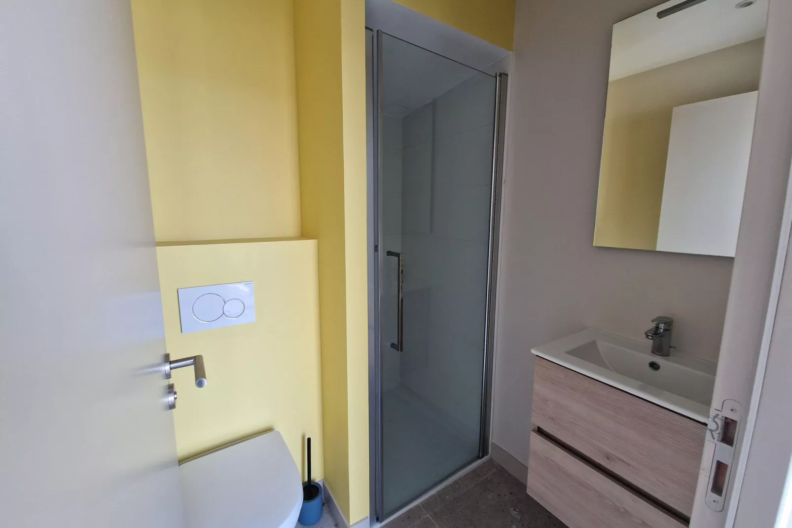 Holiday home in Plougasnou Baie de Morlaix-Bathroom