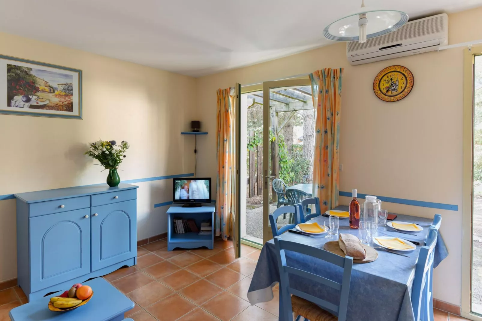Les Mazets de Gaujac 3-Living room