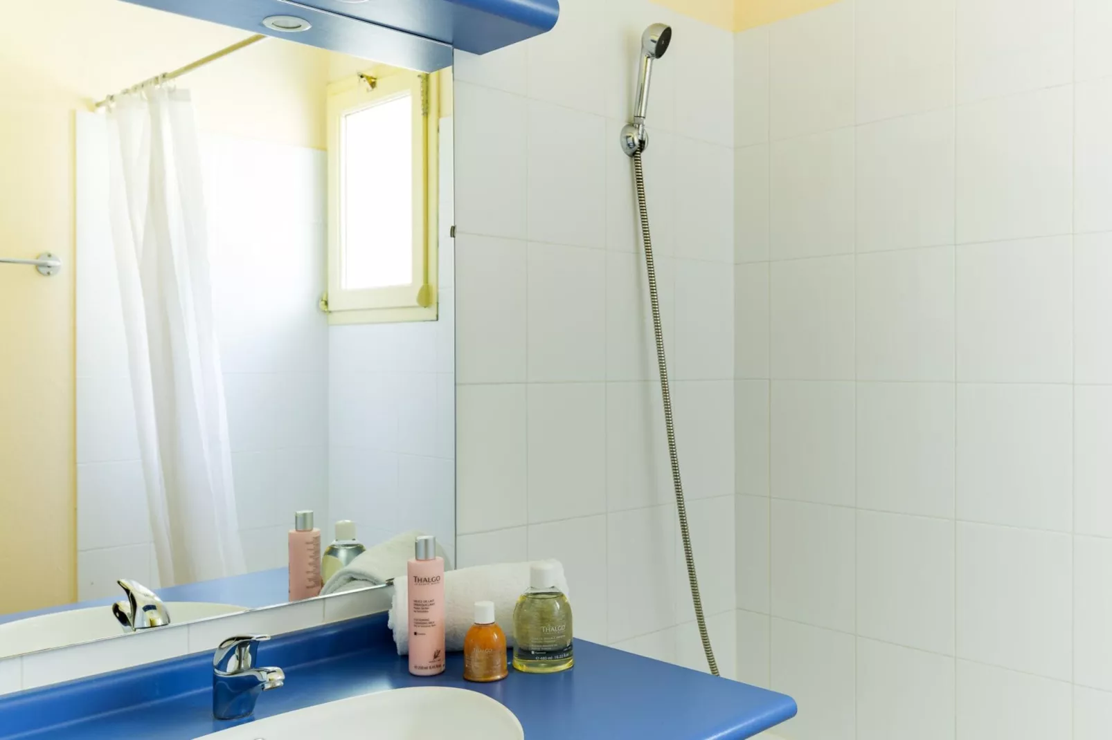 Les Mazets de Gaujac 3-Bathroom