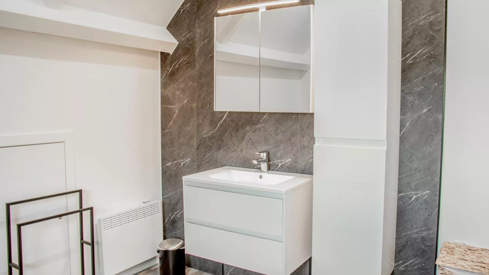Lac Bleu 39-Bathroom