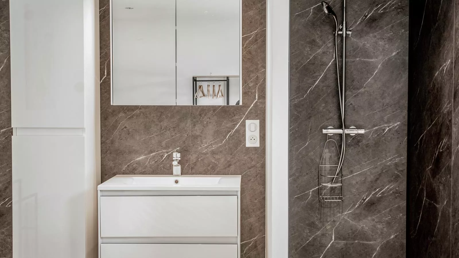 Lac Bleu 39-Bathroom