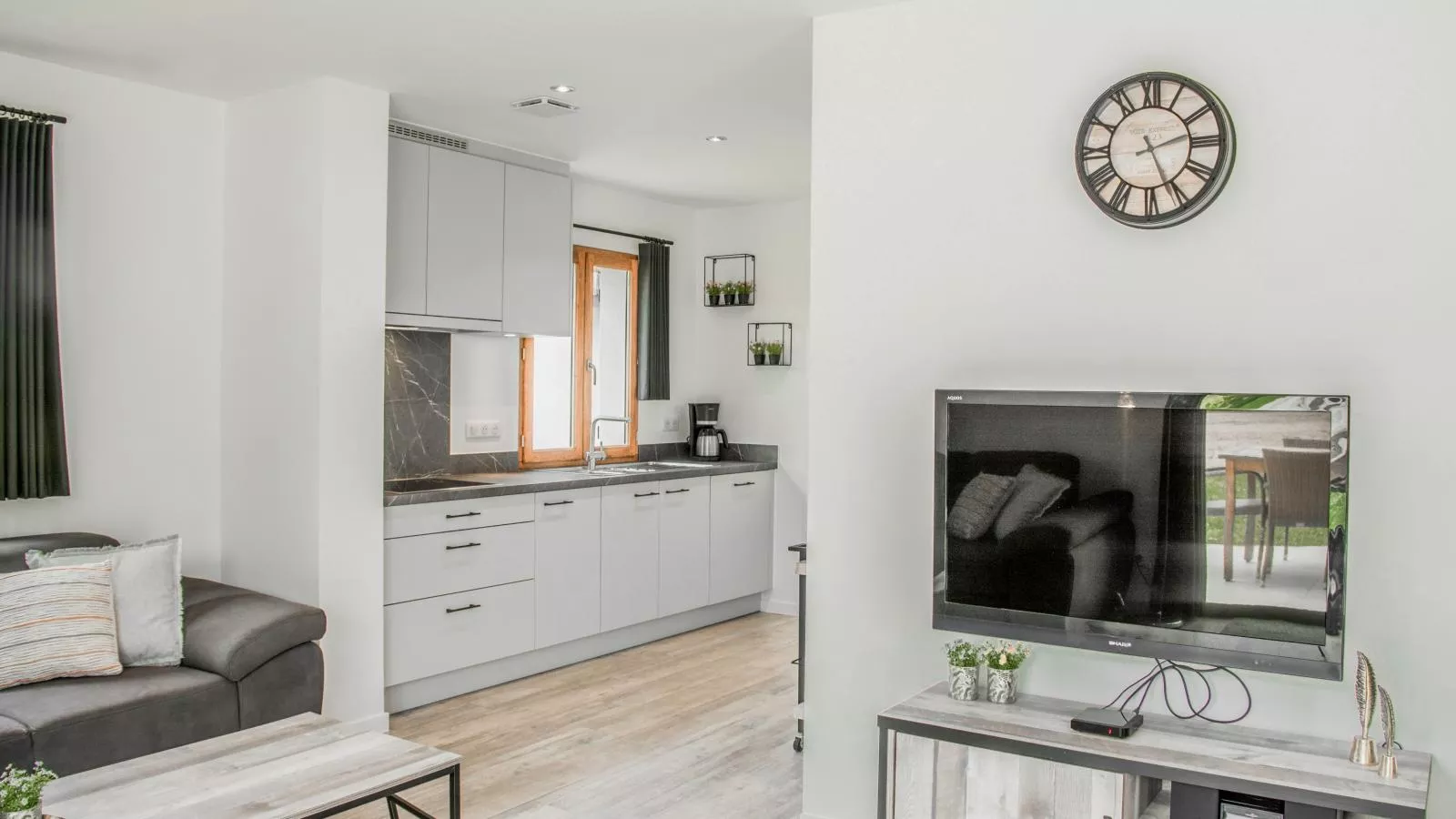 Lac Bleu 39-Kitchen