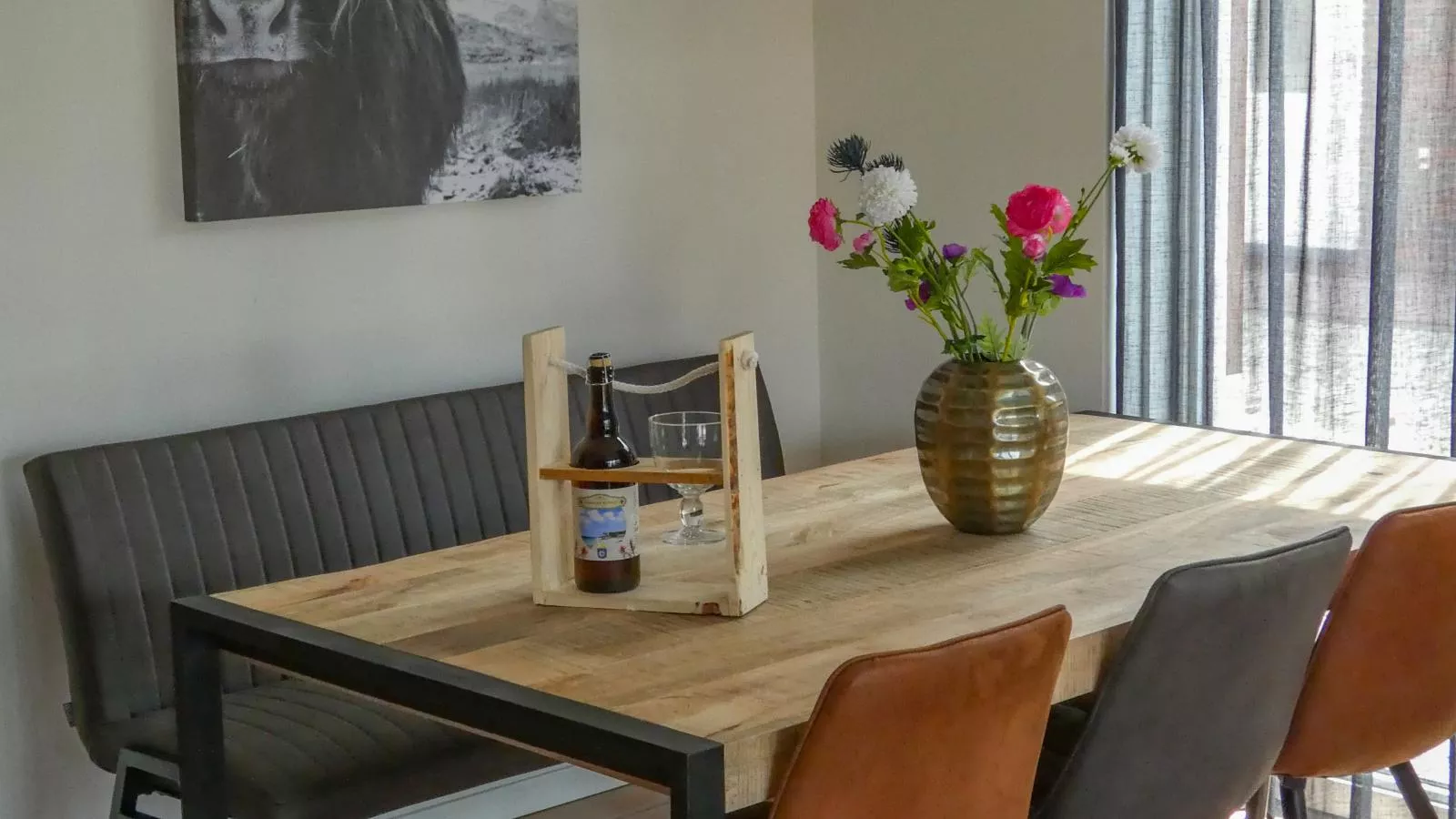Busch en Dam-Dining room