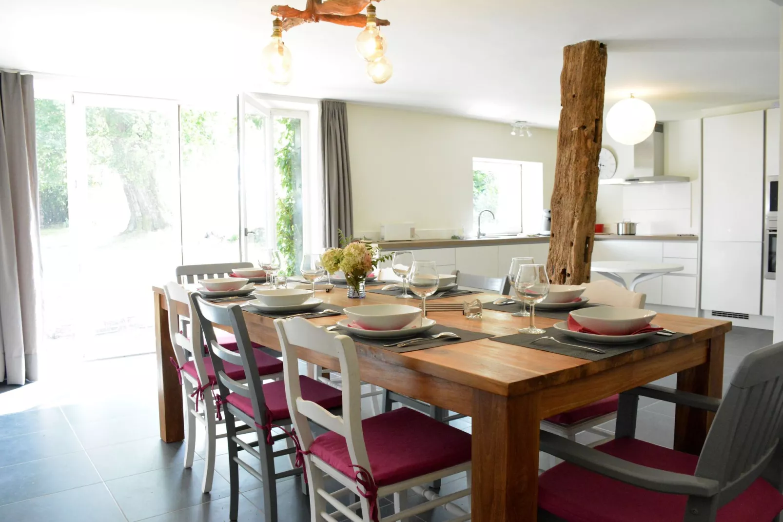 Le vieil érable-Dining room