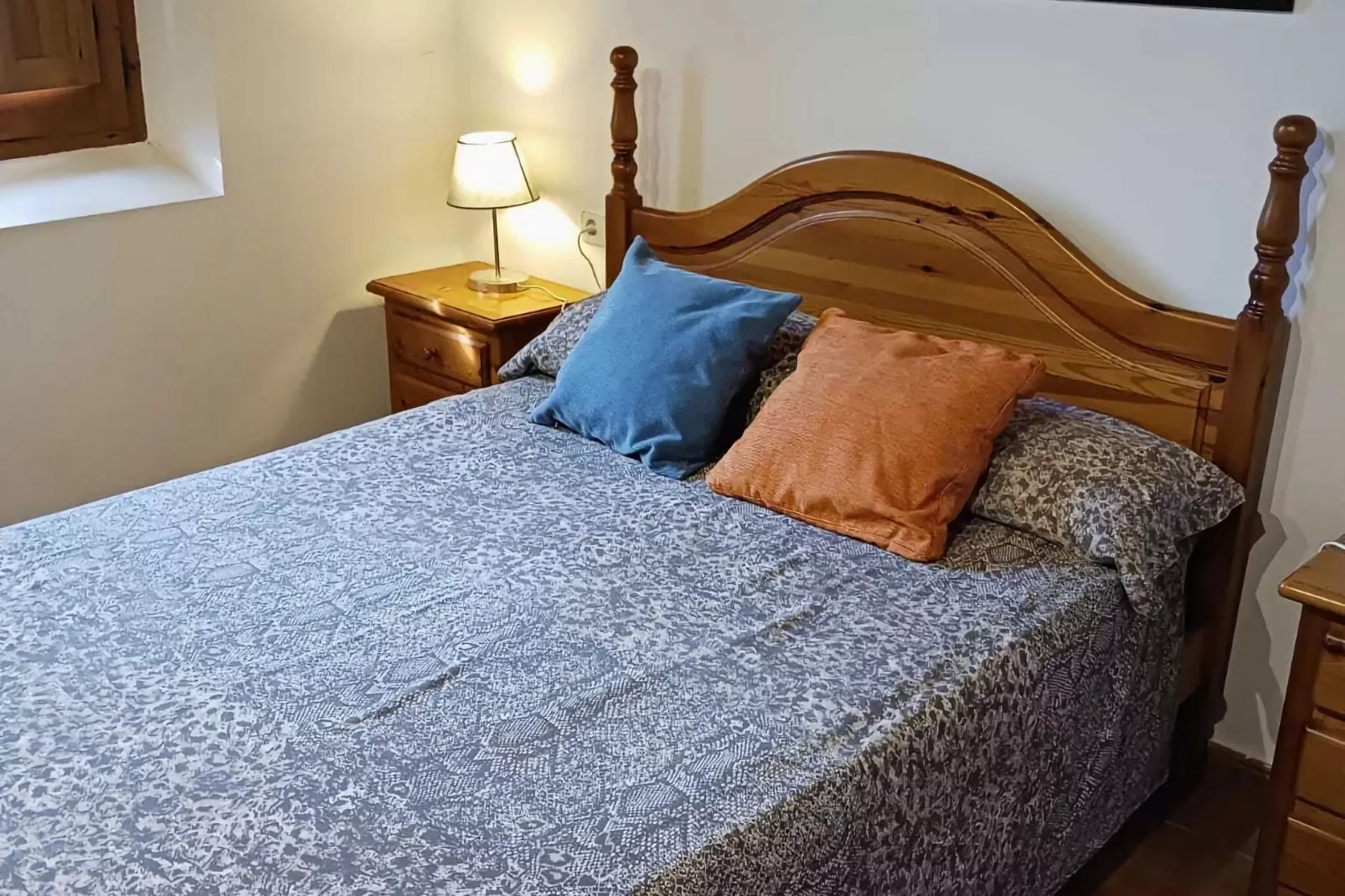 Mas Set Rengs-Bedroom