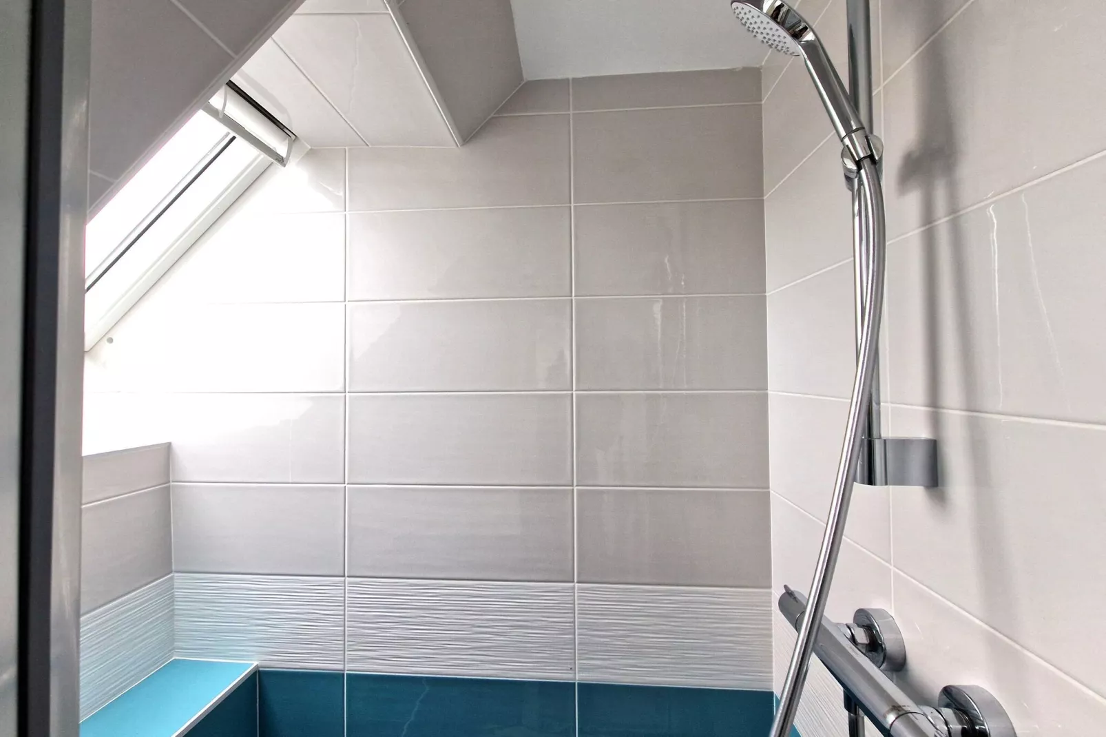 Holiday home in Plougasnou Baie de Morlaix-Bathroom