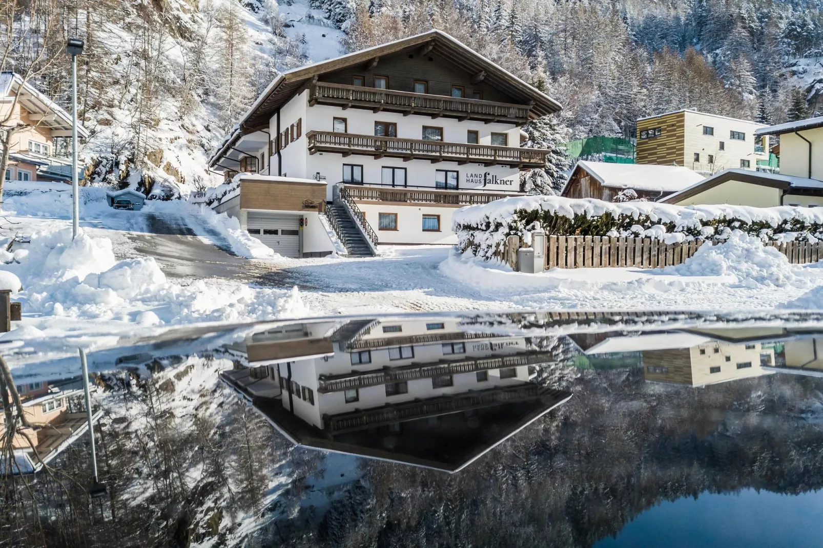 Landhaus Falkner Sölden-Exterior winter