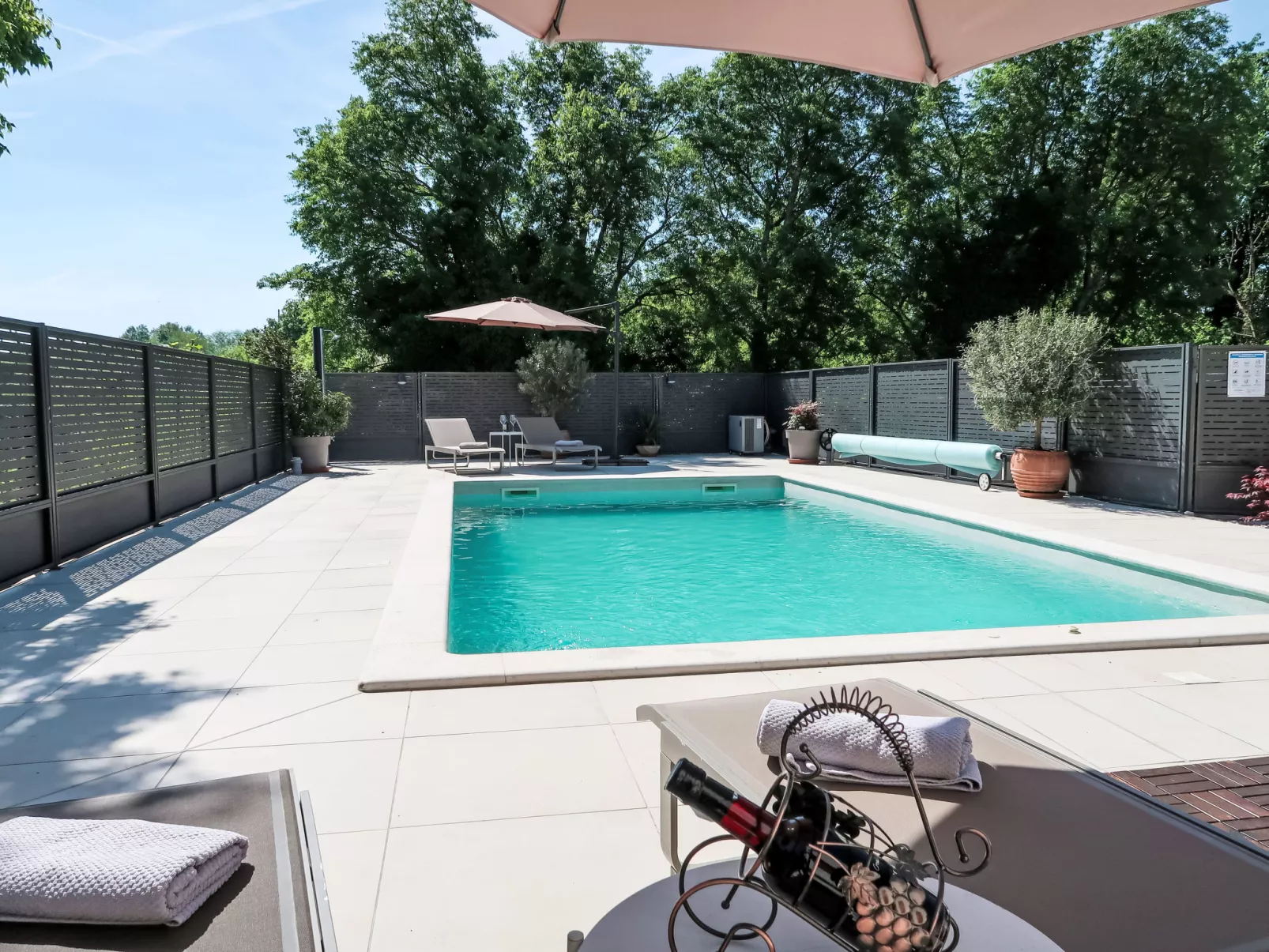 Villa Lora-Outside
