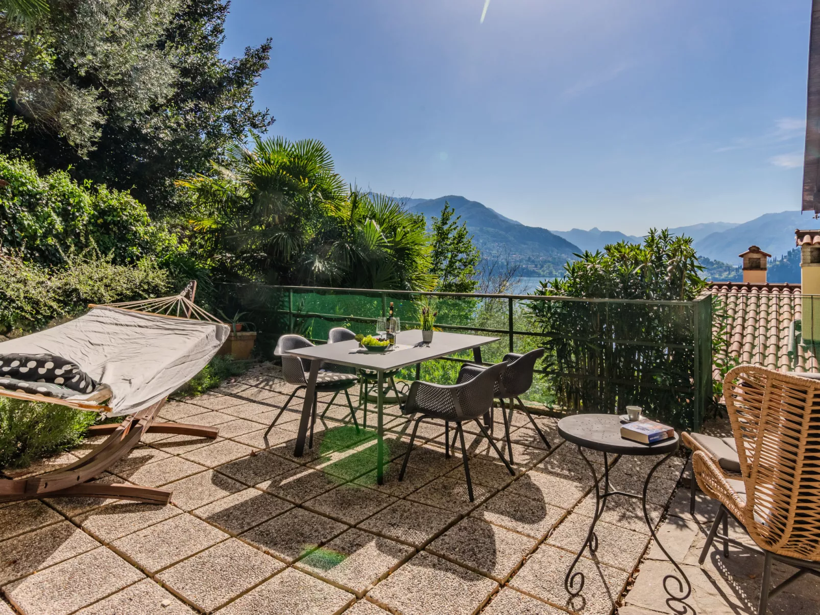 Casa sul Lario-Outside