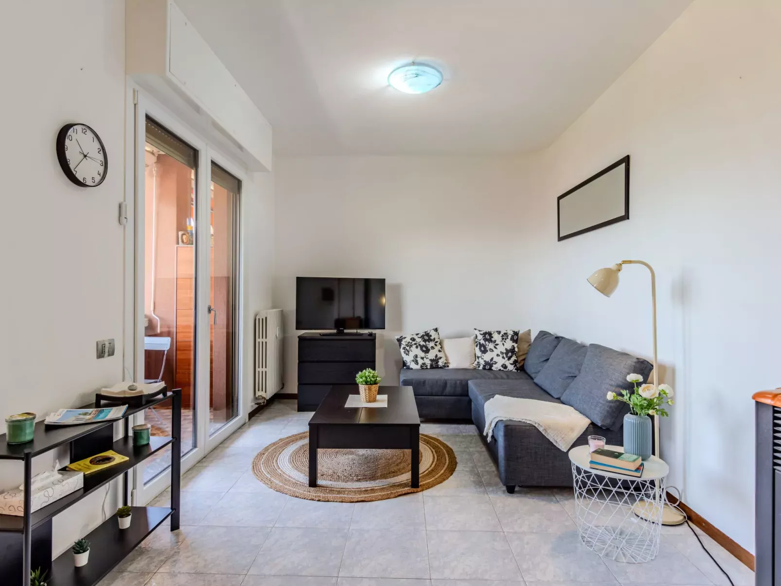 Bellano Lakeview Apartment-Dedans