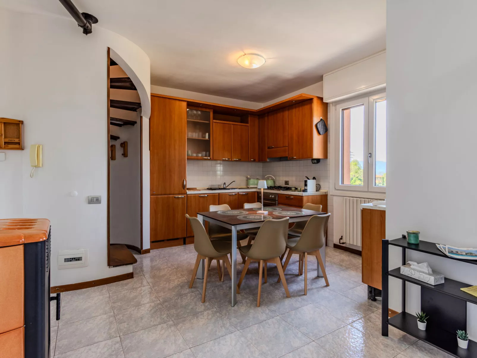 Bellano Lakeview Apartment-Dedans