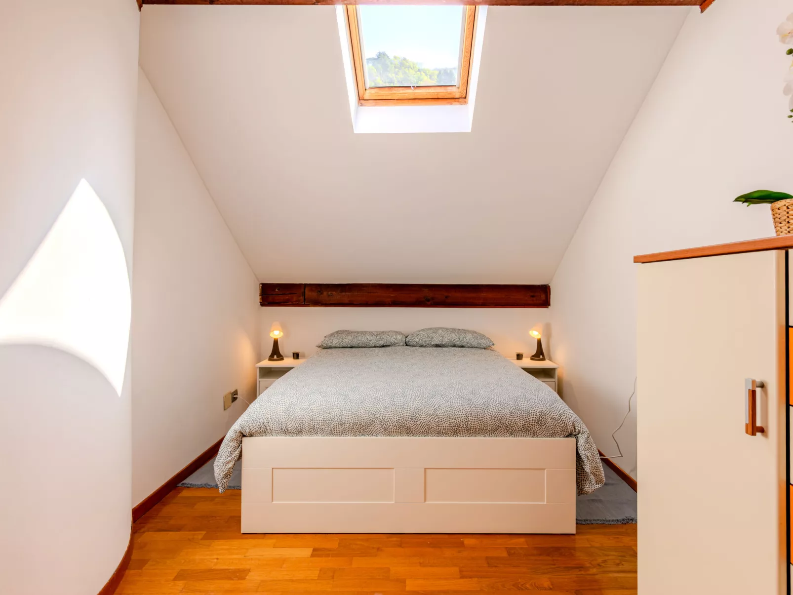 Bellano Lakeview Apartment-Dedans