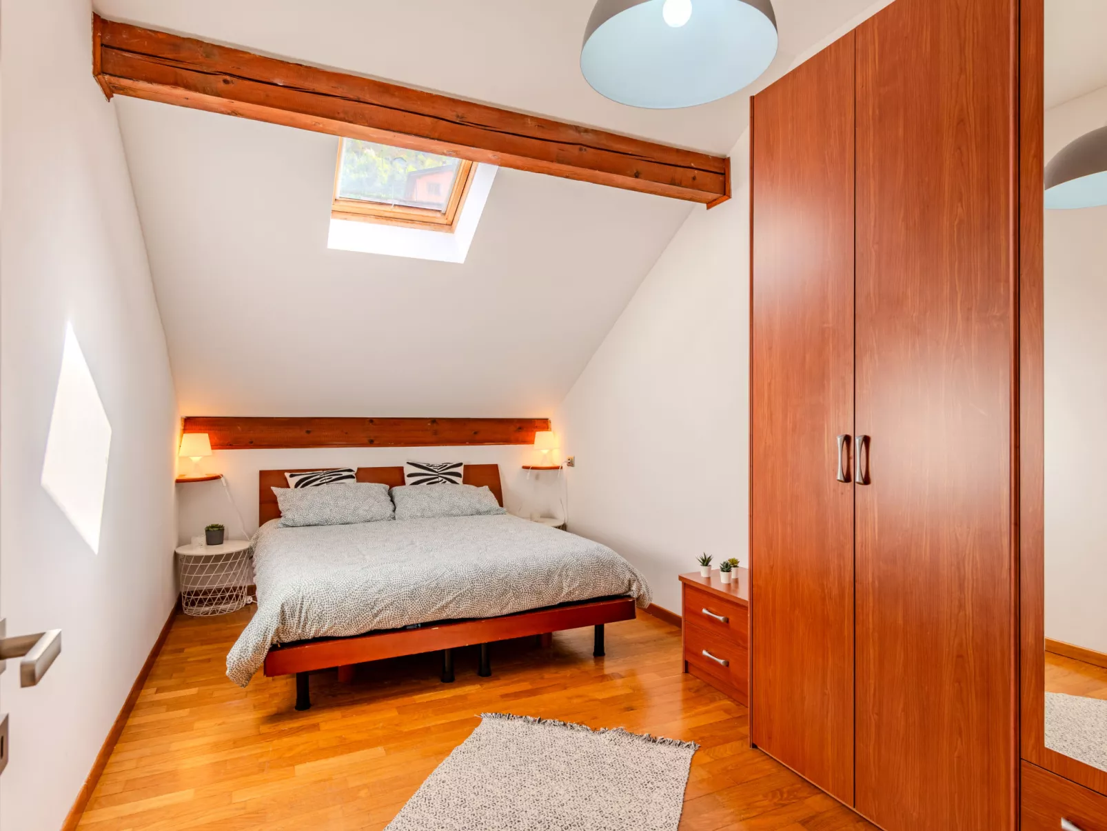 Bellano Lakeview Apartment-Dedans