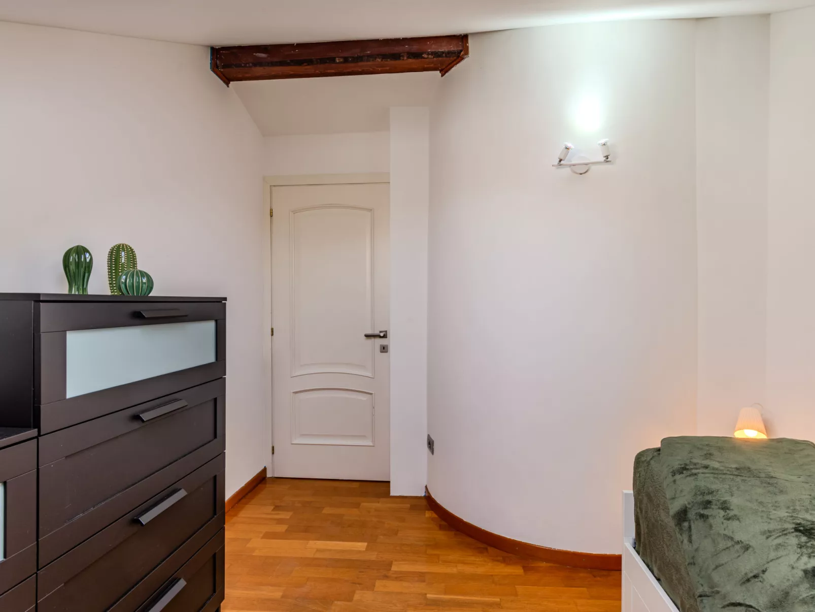 Bellano Lakeview Apartment-Dedans