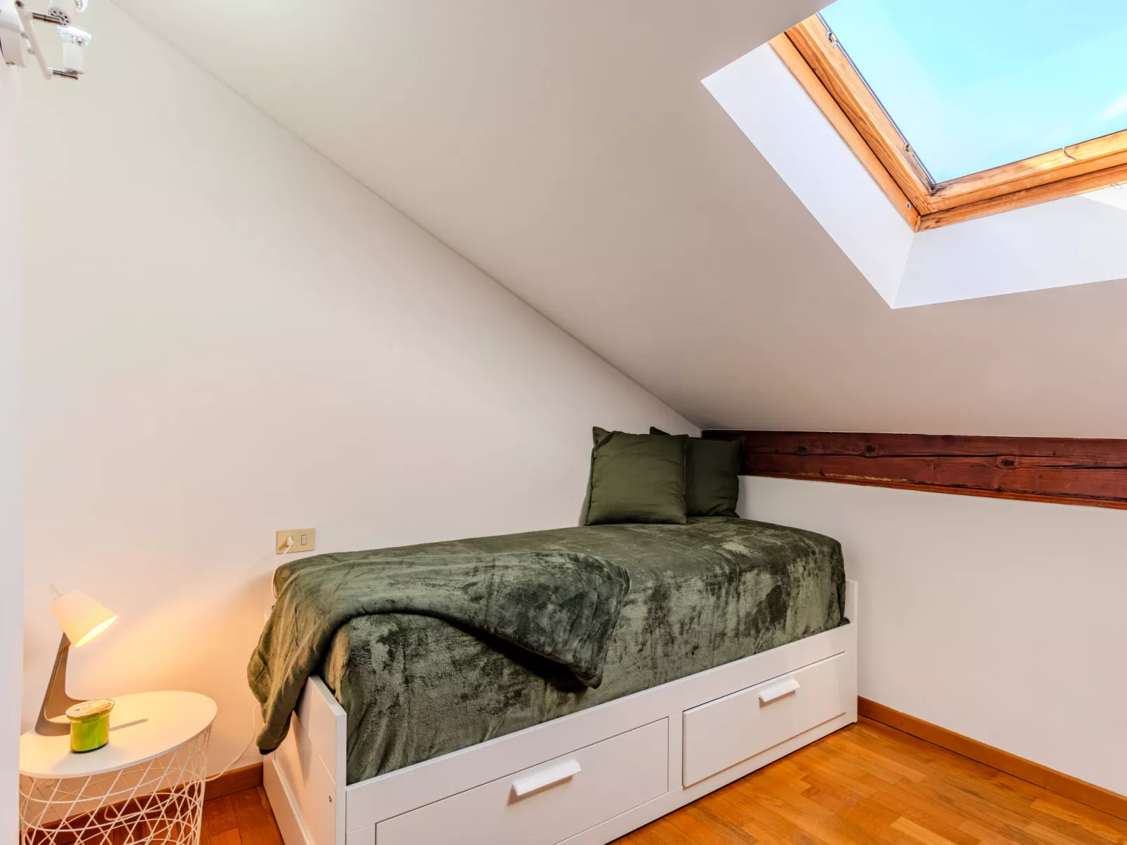 Bellano Lakeview Apartment-Dedans