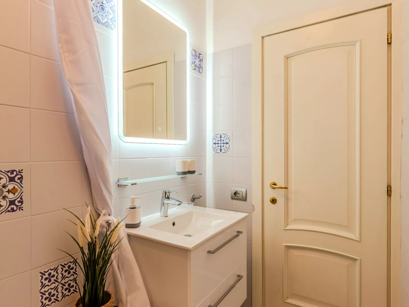 Bellano Lakeview Apartment-Dedans