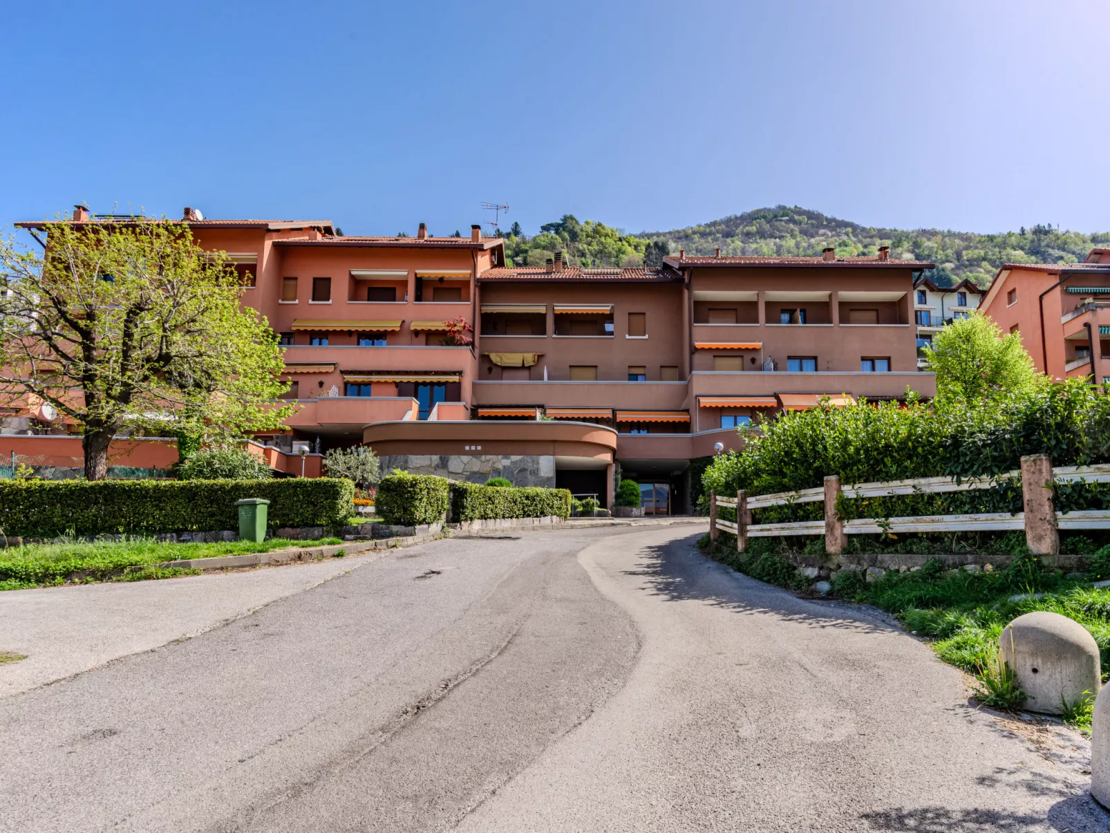 Bellano Lakeview Apartment-Dehors