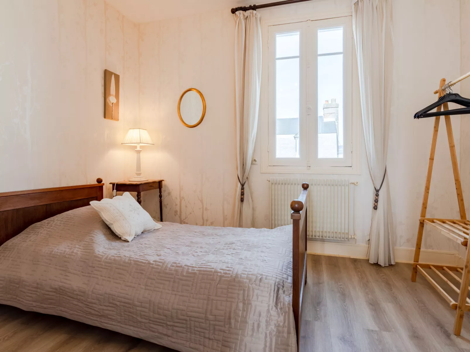 Gambetta-Inside