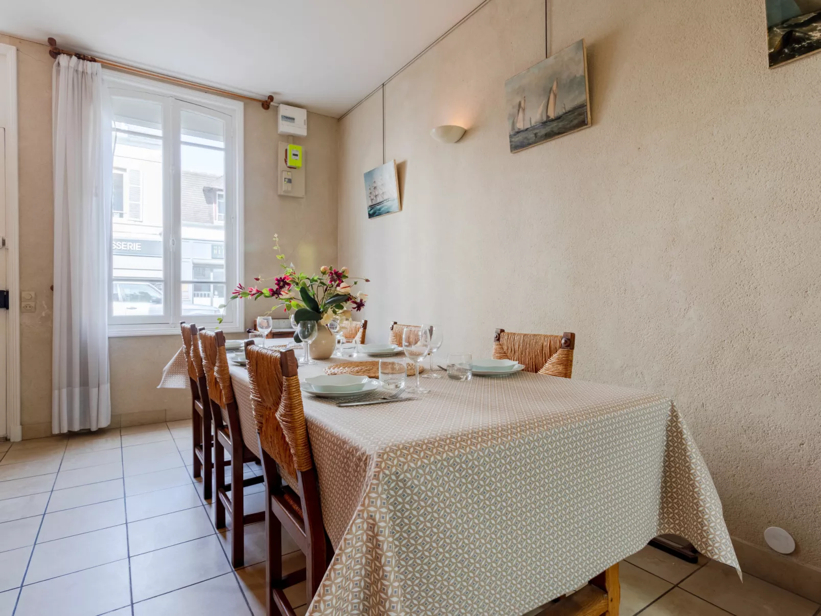 Gambetta-Inside
