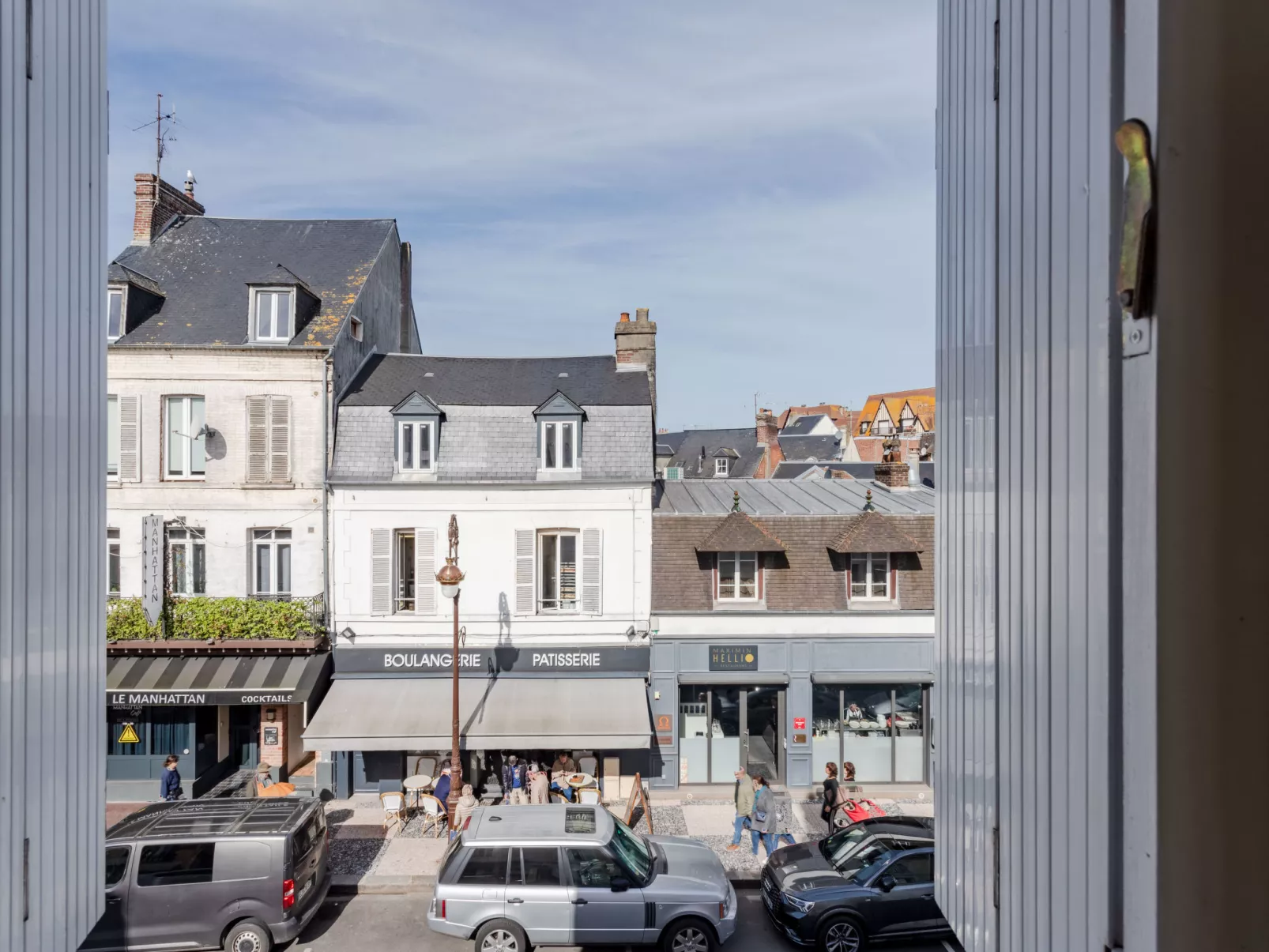 Gambetta-Outside