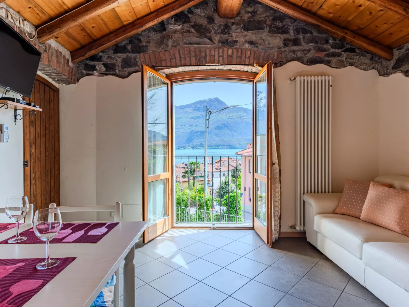 Pieve (GRV102)-Inside