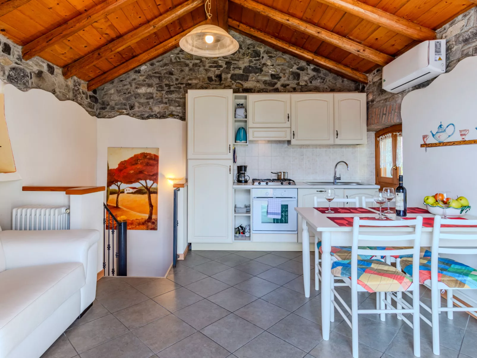 Pieve (GRV102)-Inside