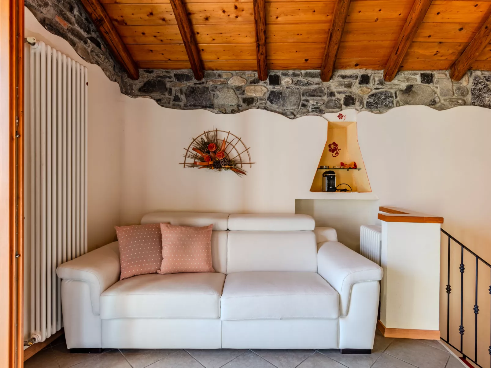Pieve (GRV102)-Inside