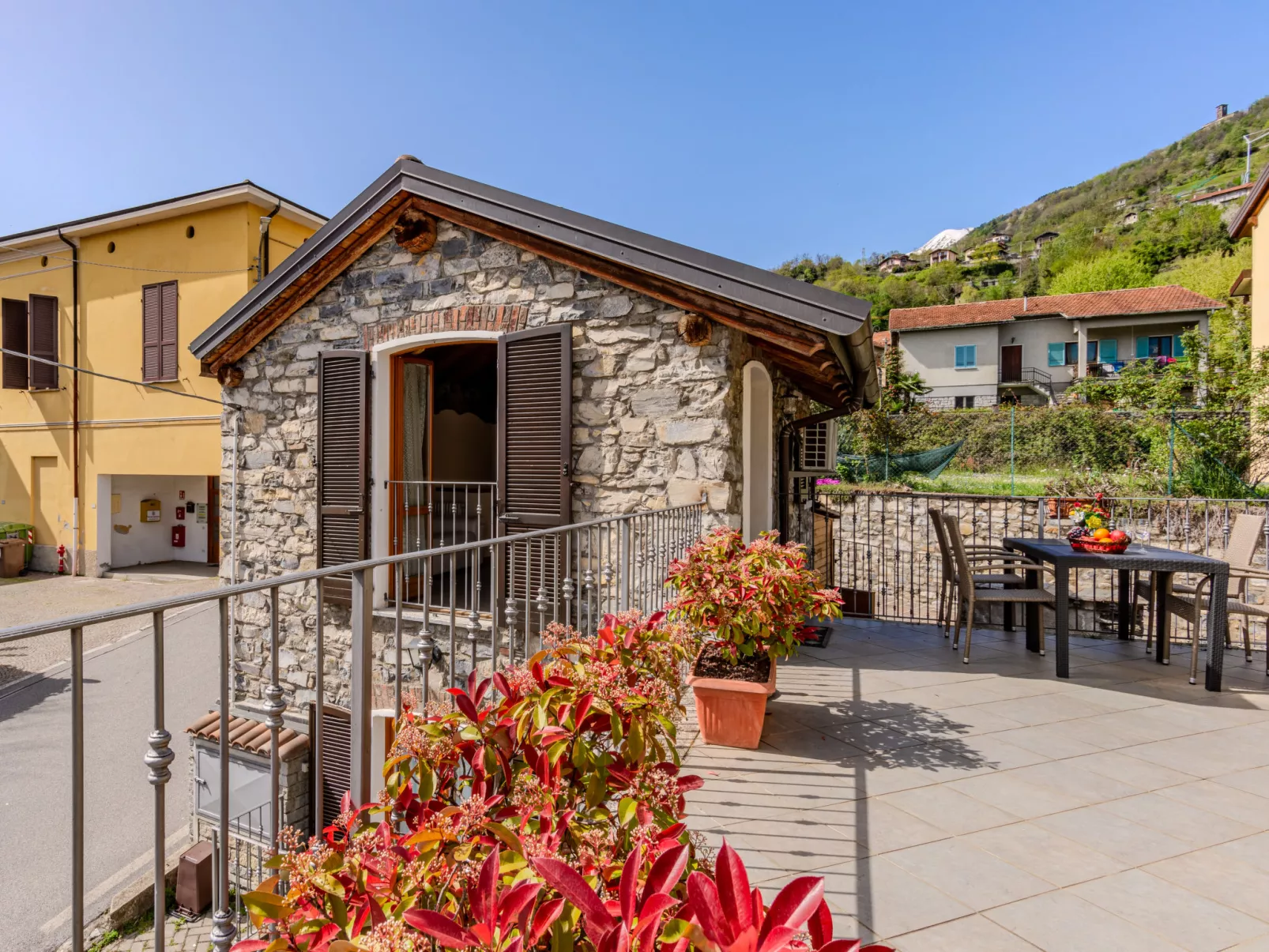 Pieve (GRV102)-Outside