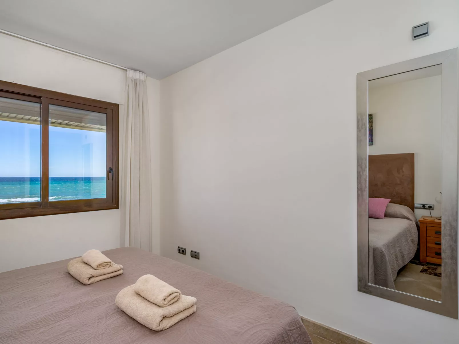 Sea View Marina del Castillo-Inside