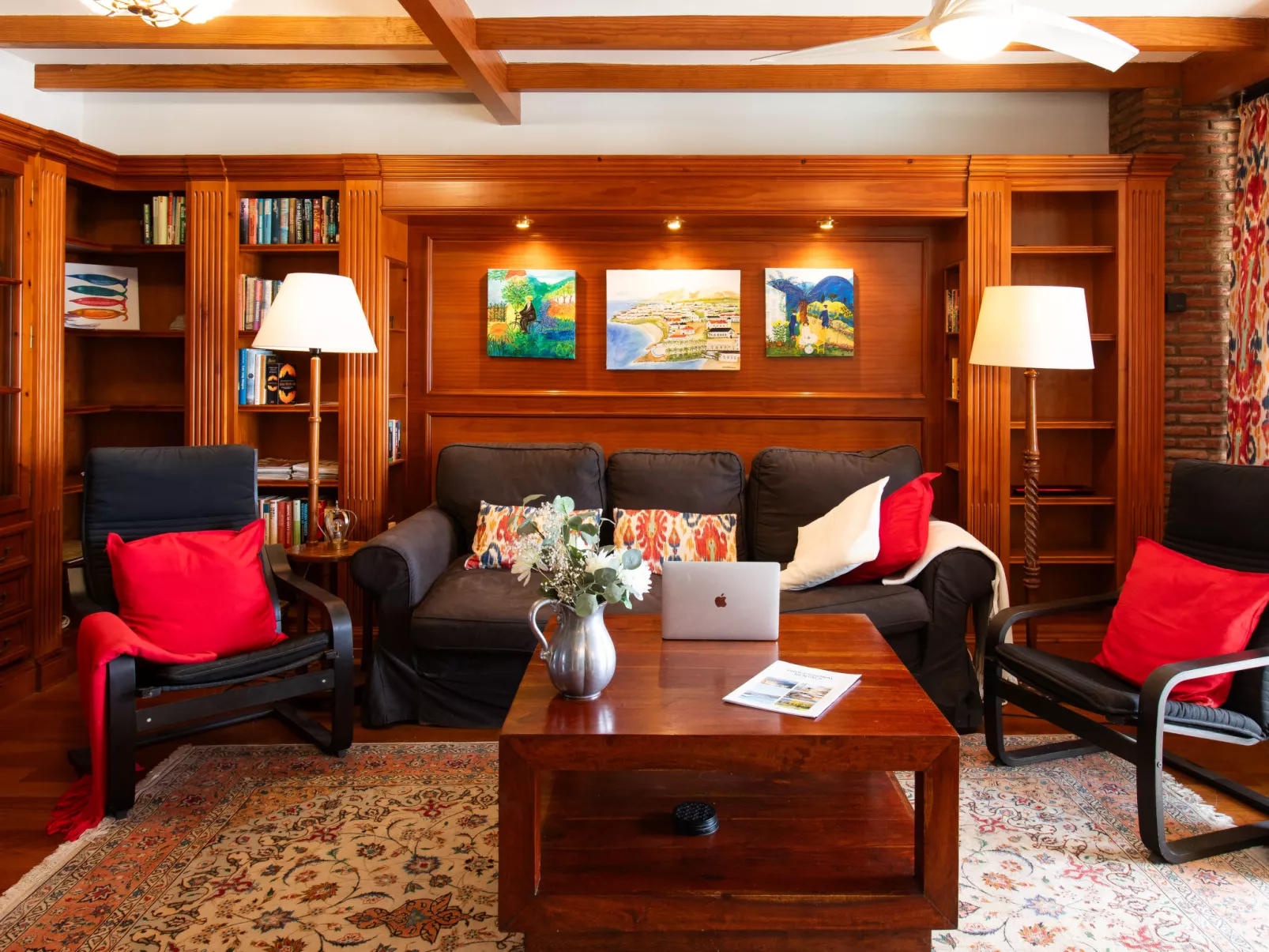 Parador Hotel Area-Inside