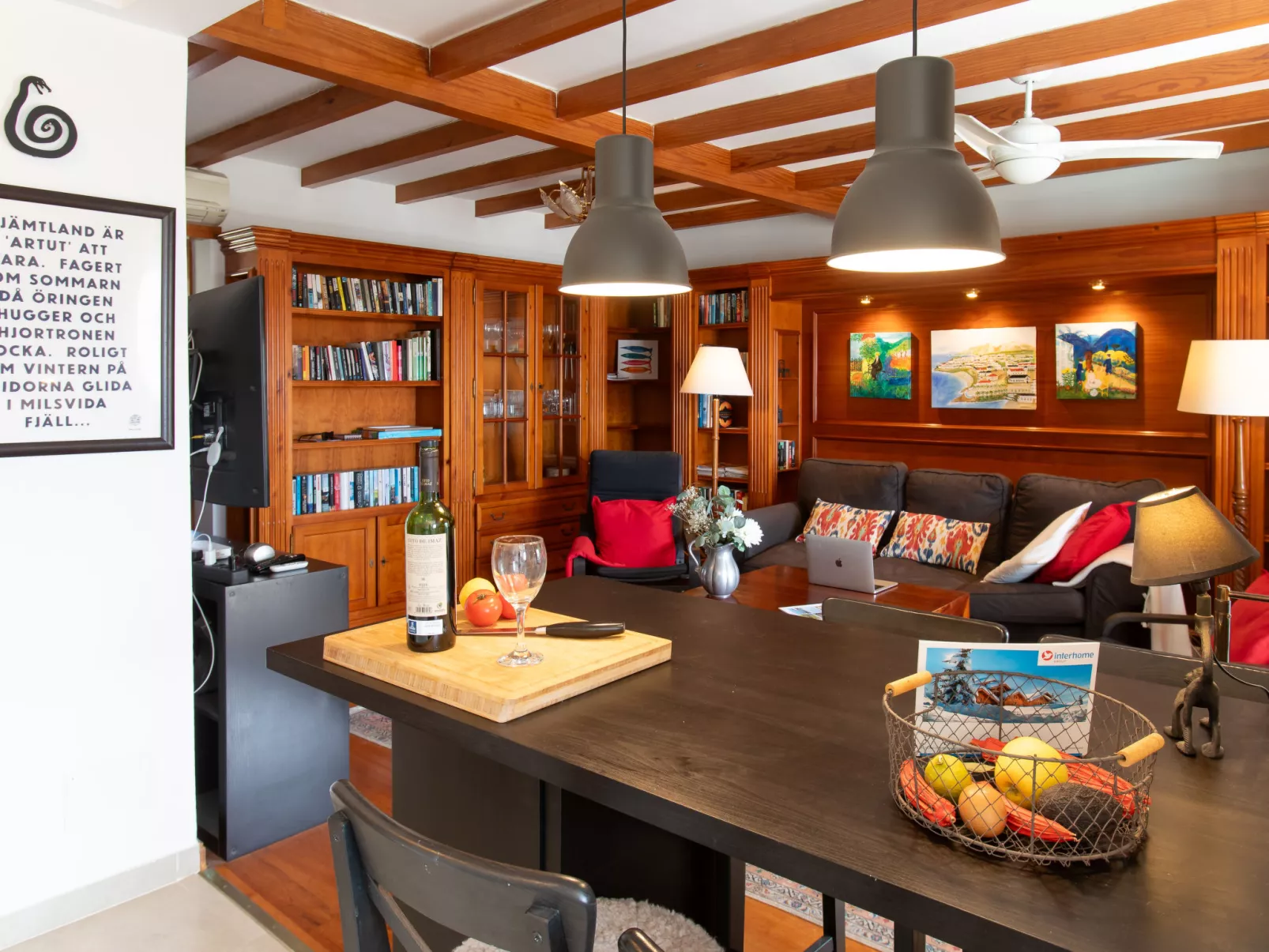 Parador Hotel Area-Inside