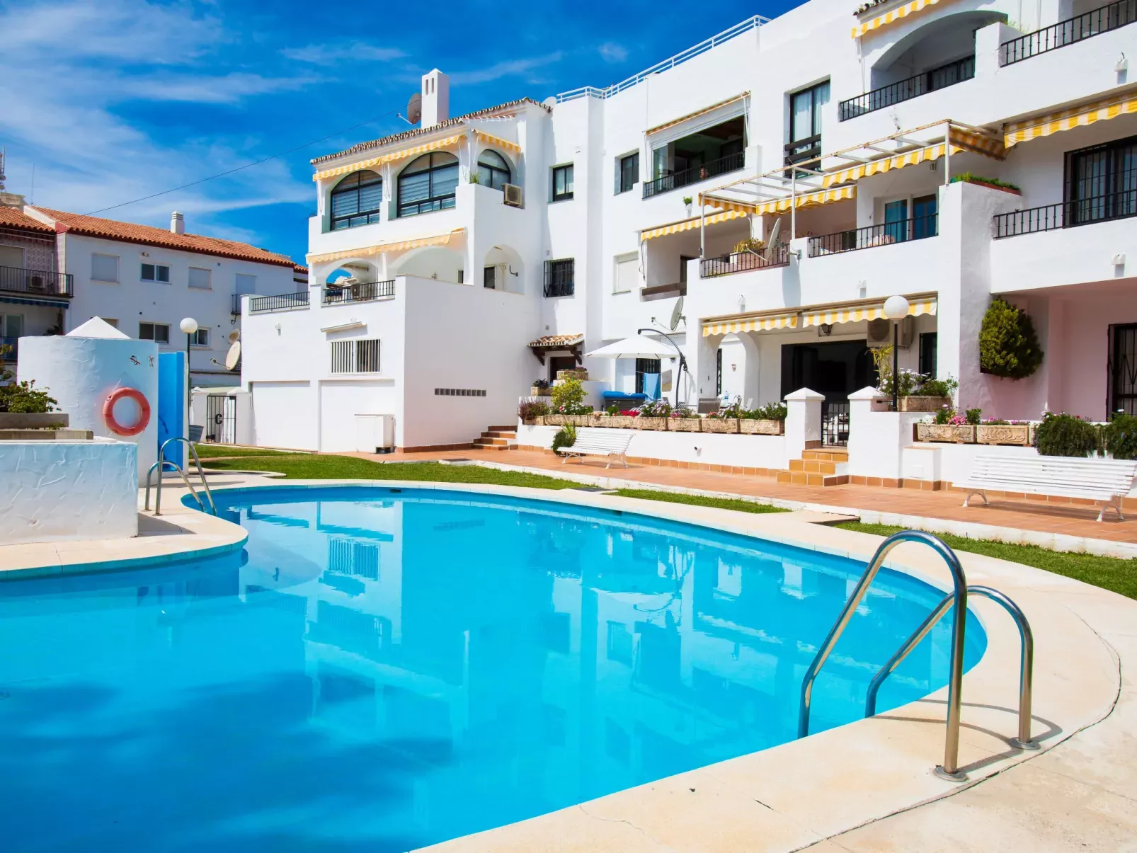 Parador Hotel Area-Outside