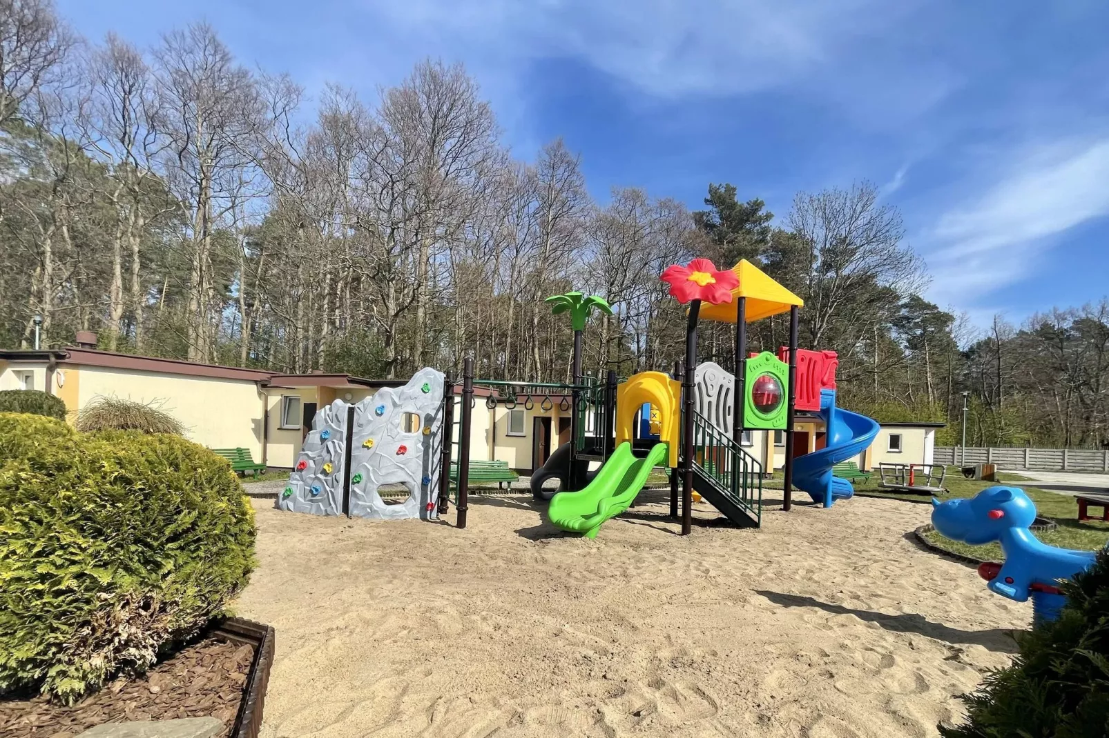 Domki wakacyjne JAROSZOWIEC domki 2-pokojowe Łazy-Park facilities