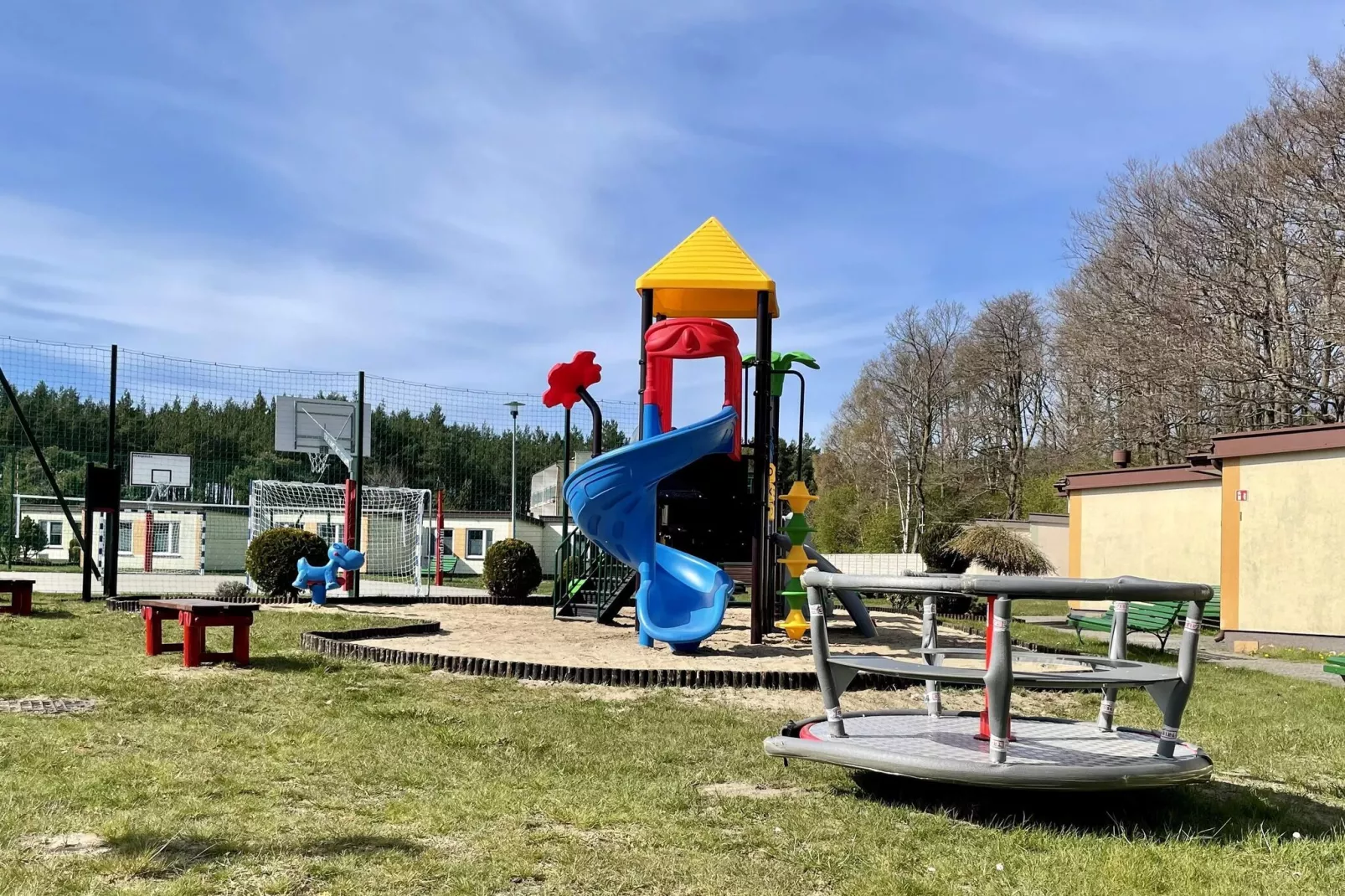 Domki wakacyjne JAROSZOWIEC domki 2-pokojowe Łazy-Park facilities