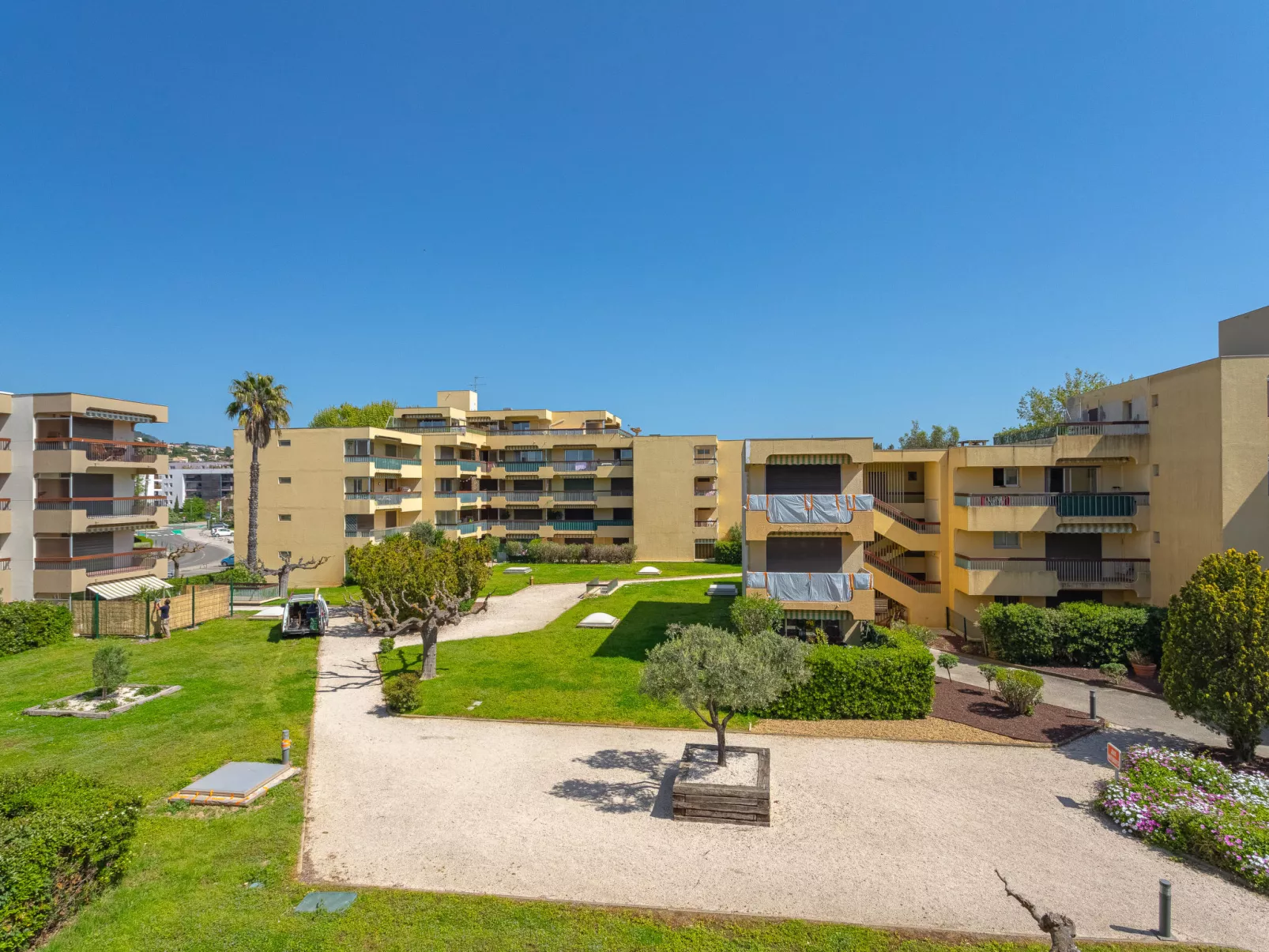 Parcs du Lavandou-Outside