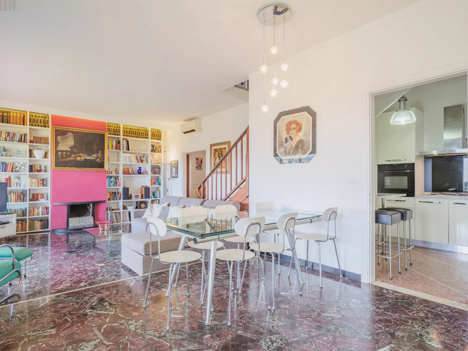 Villa Poc-Inside