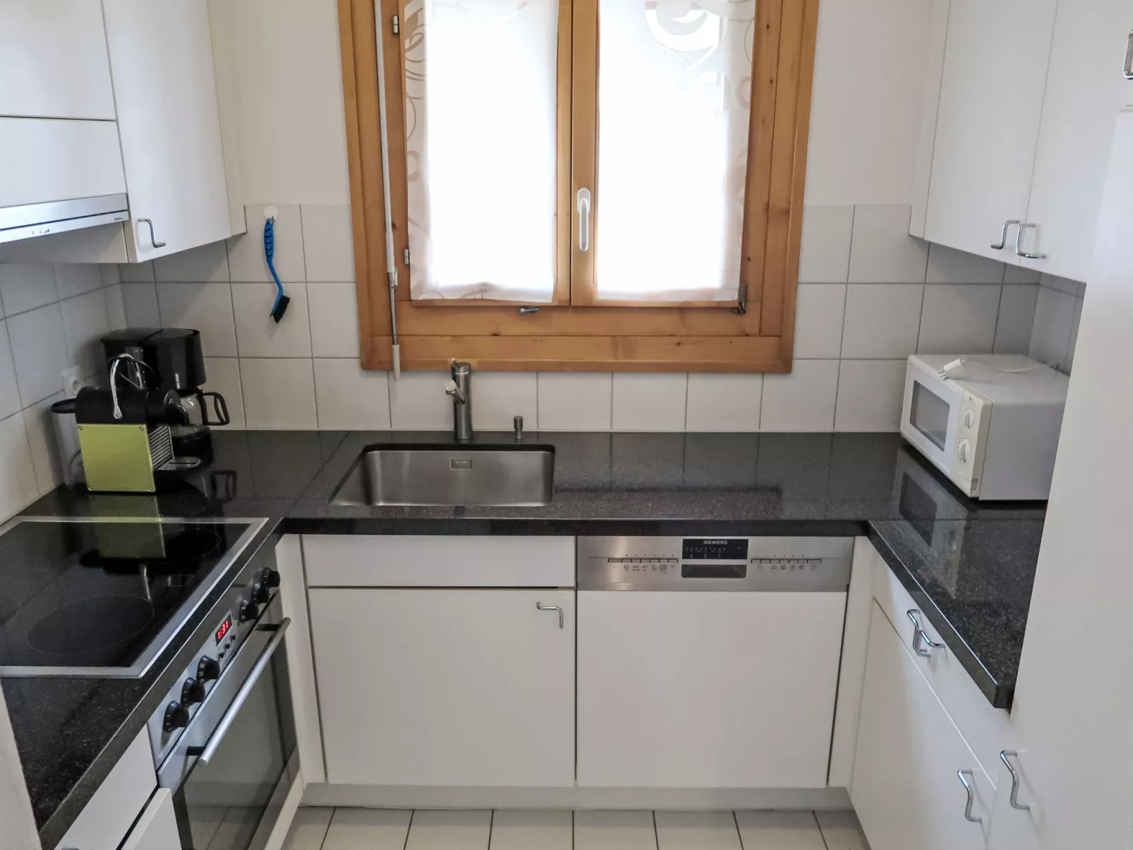 Apt D 045-Inside