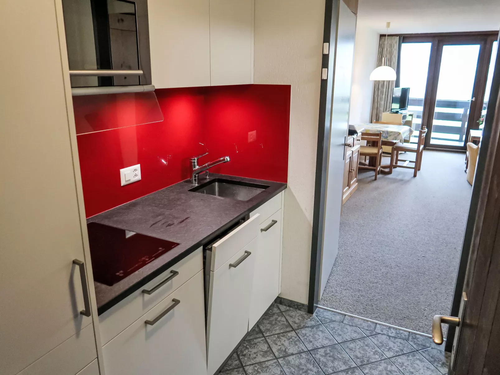 Apt B 093